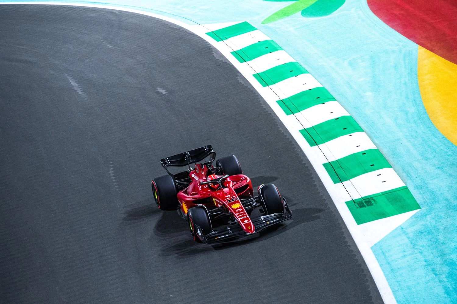 Grand Prix d’Australie – Charles Leclerc en pole devant les Red Bull