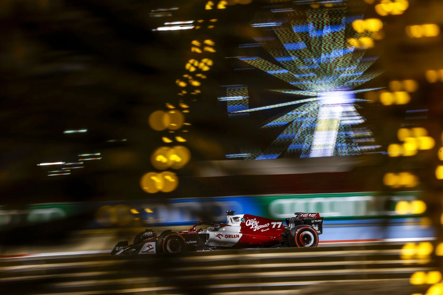 Valtteri Bottas "plutôt content" de partir à côté d’Hamilton