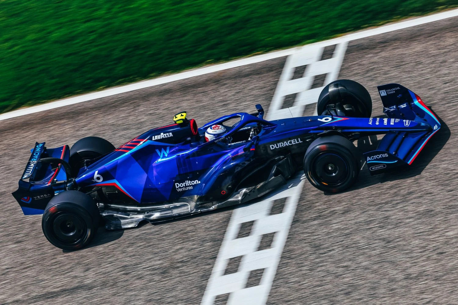 Essais Bahreïn Jour 2 : Ocon prend le meilleur temps à midi, incendie pour Latifi