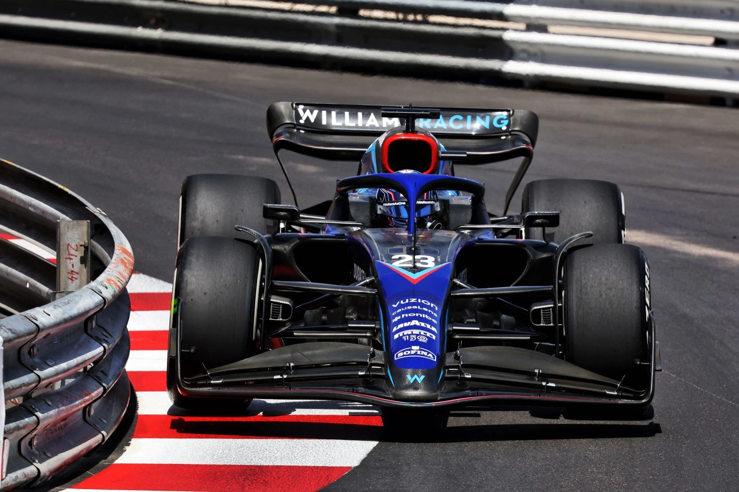 Albon espère que la météo viendra jouer les trouble-fêtes