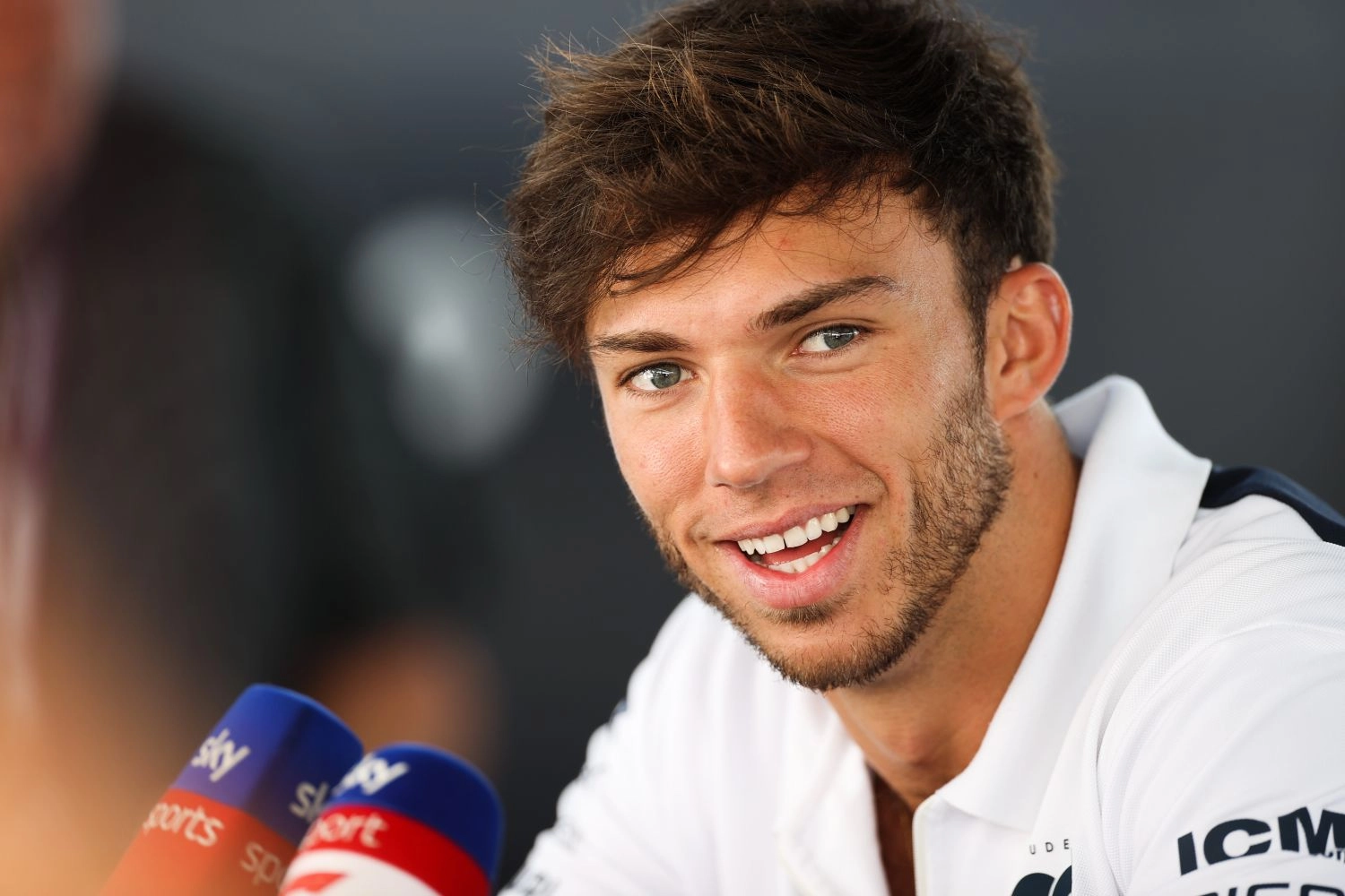 Pierre Gasly présente son casque spécial pour le Grand Prix des États-Unis