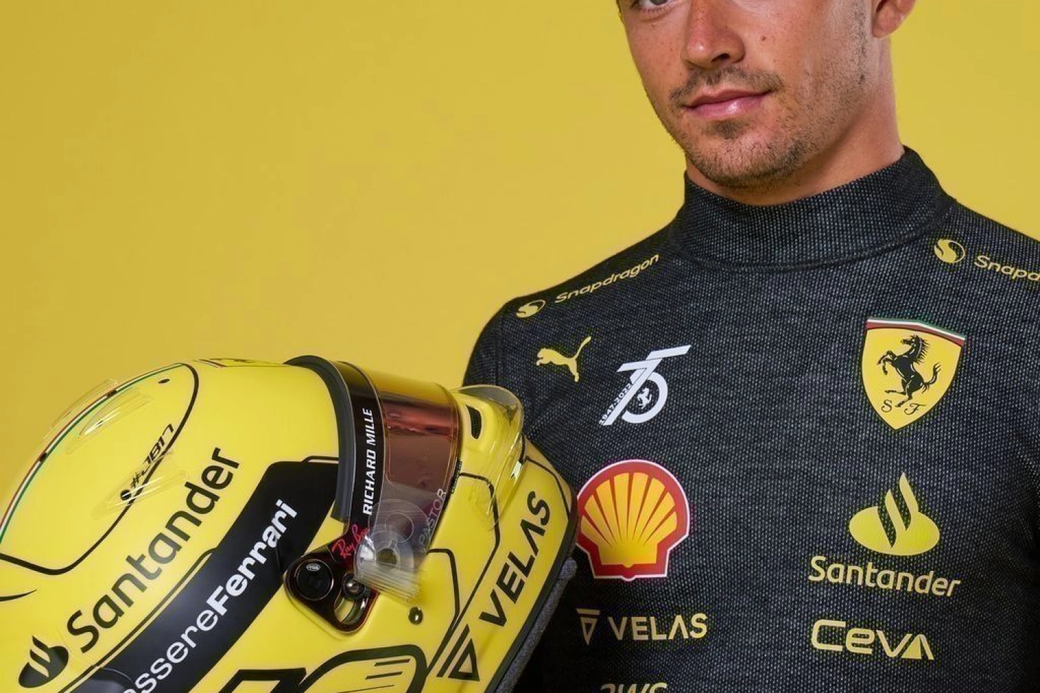 Charles Leclerc présente son casque spécial pour Monza