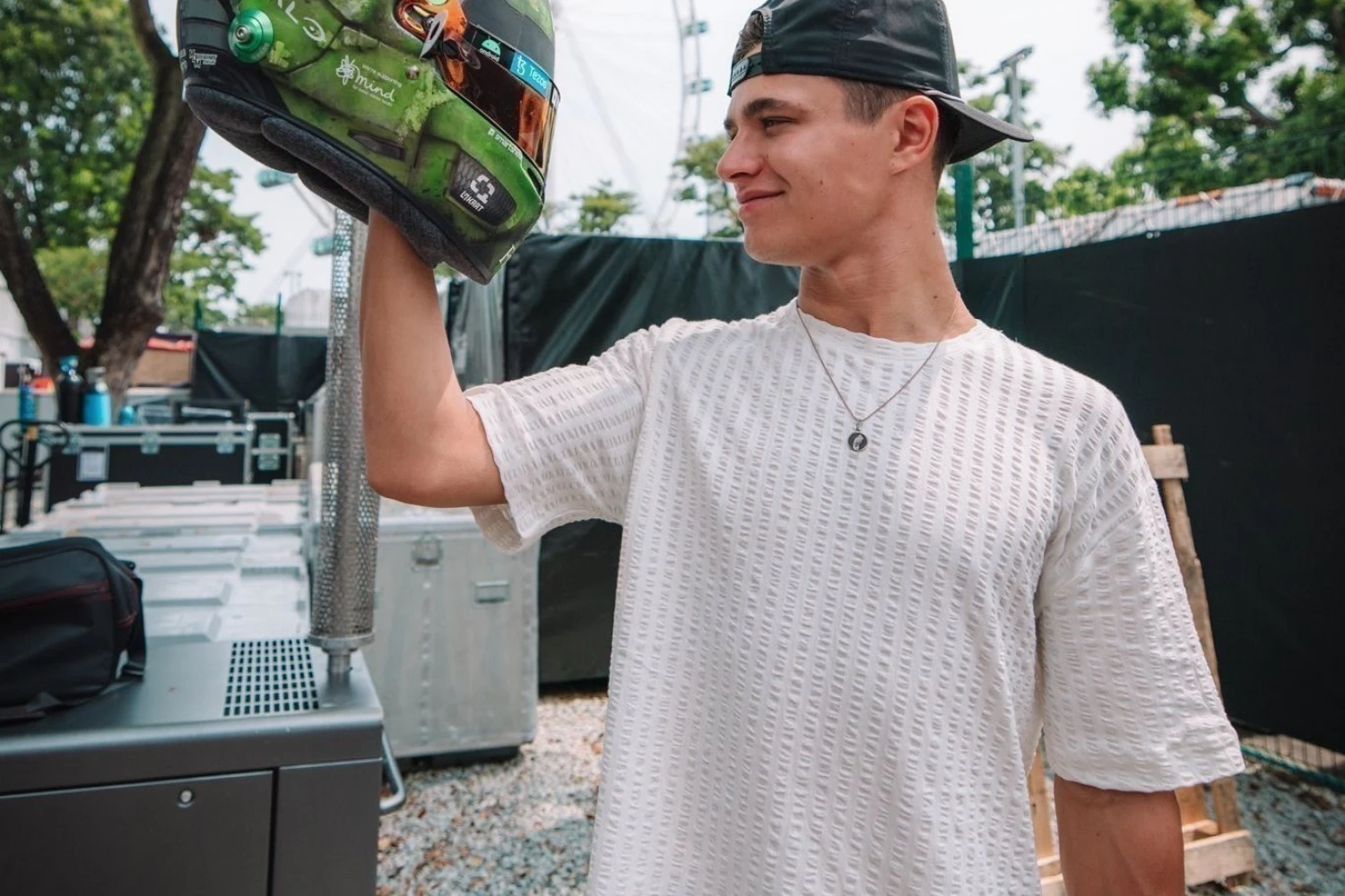 Lando Norris dévoile un nouveau casque