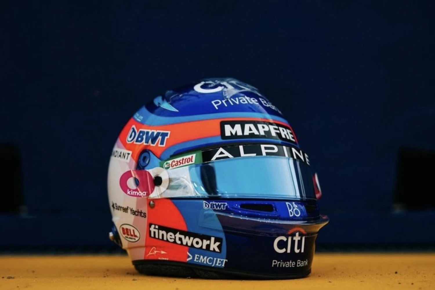 Fernando Alonso dévoile un casque spécial