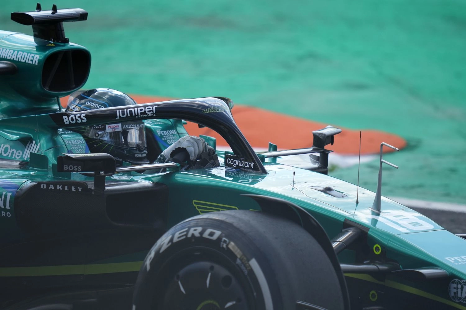 Aston Martin a travaillé sous couvre-feu