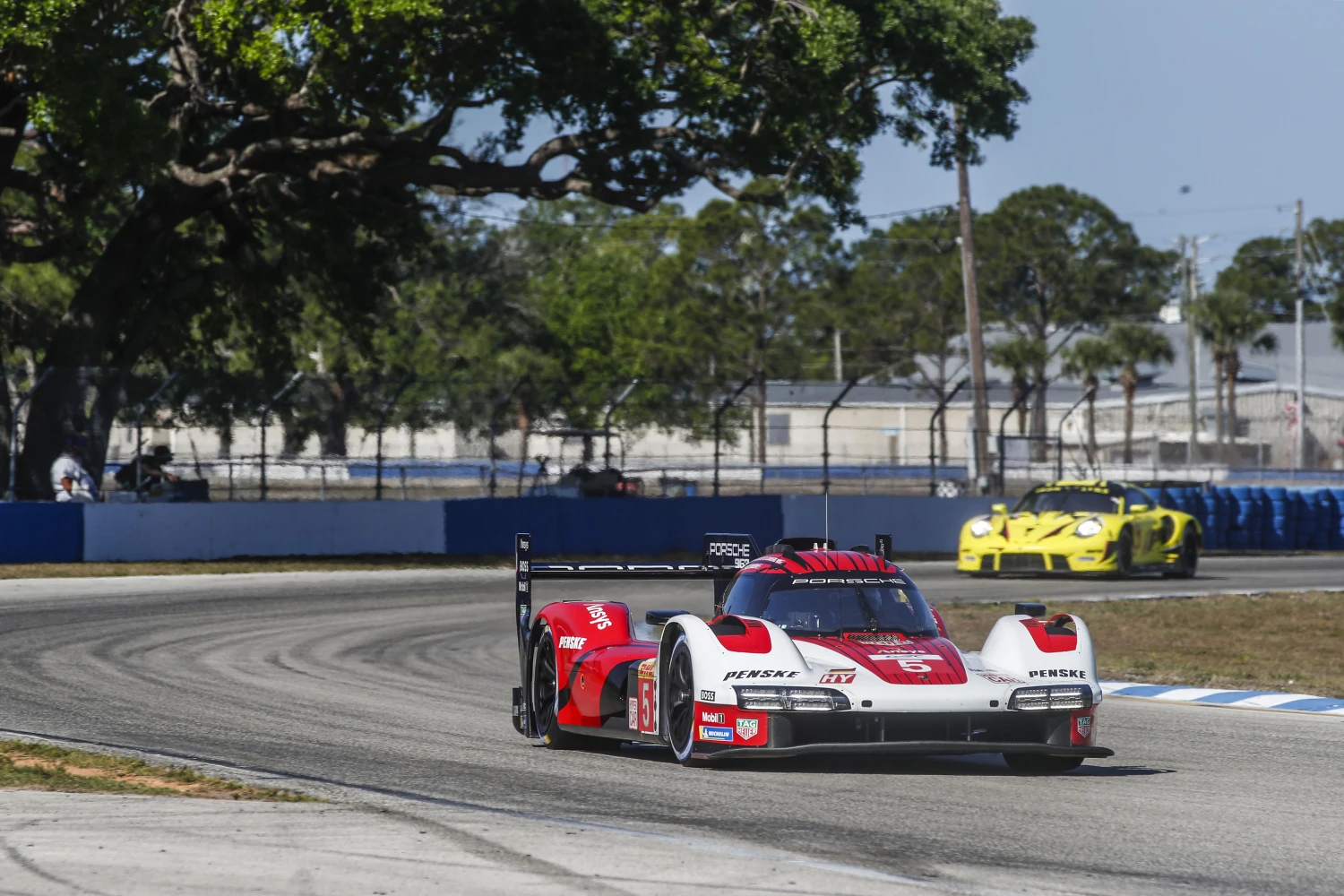 Porsche a bouclé 433 tours à Sebring lors du prologue avec ses Hypercars