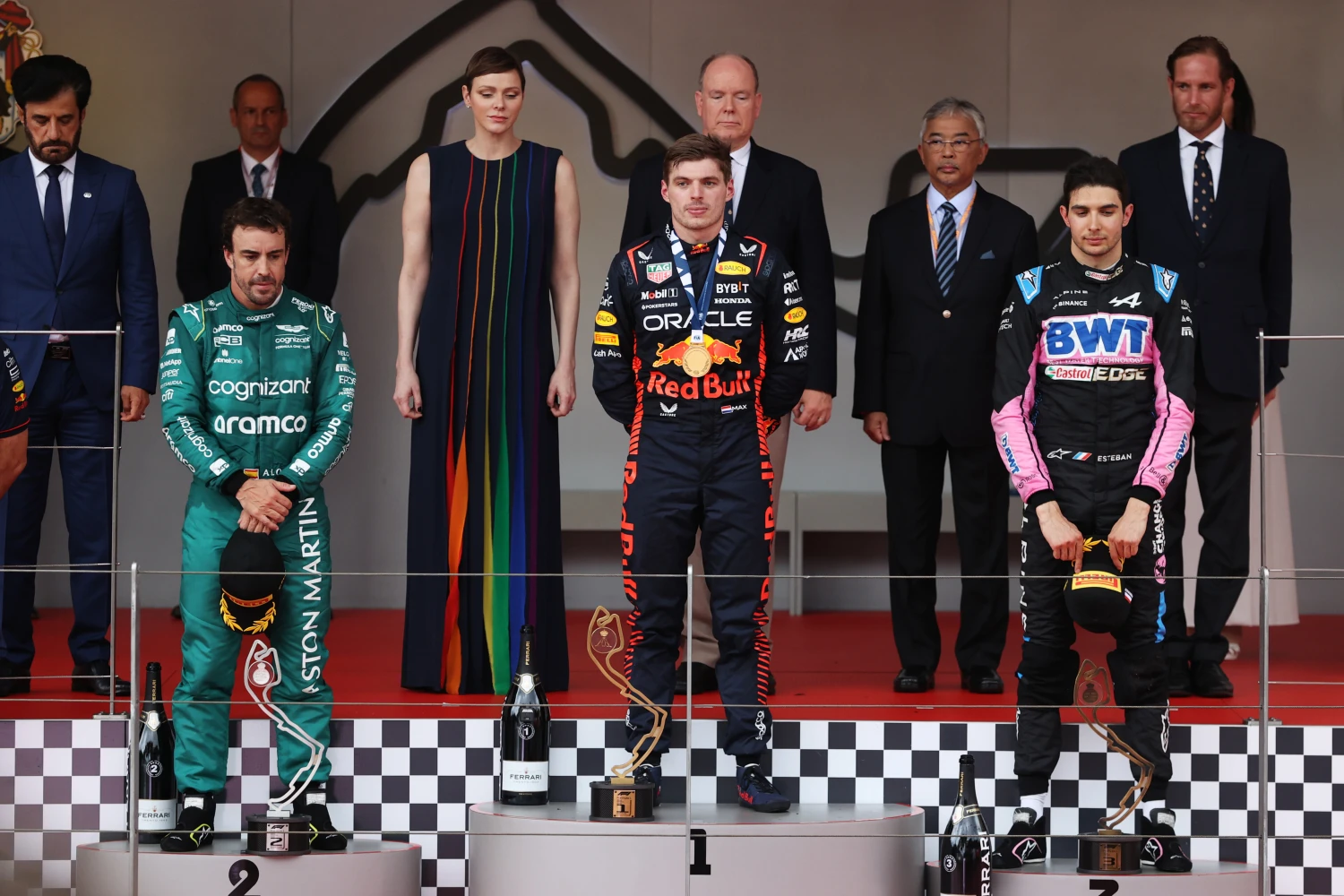 Grand Prix de Monaco : Max Verstappen remporte une course perturbée par la pluie, Ocon sur le podium