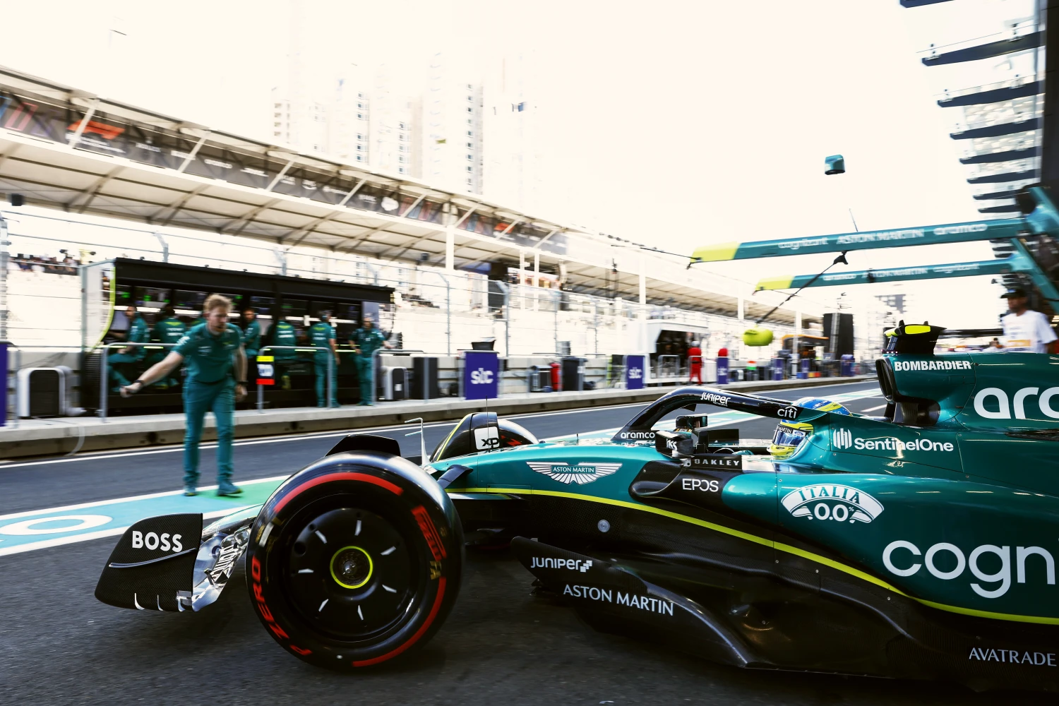 Alonso est « fier et heureux » de la saison d’Aston Martin