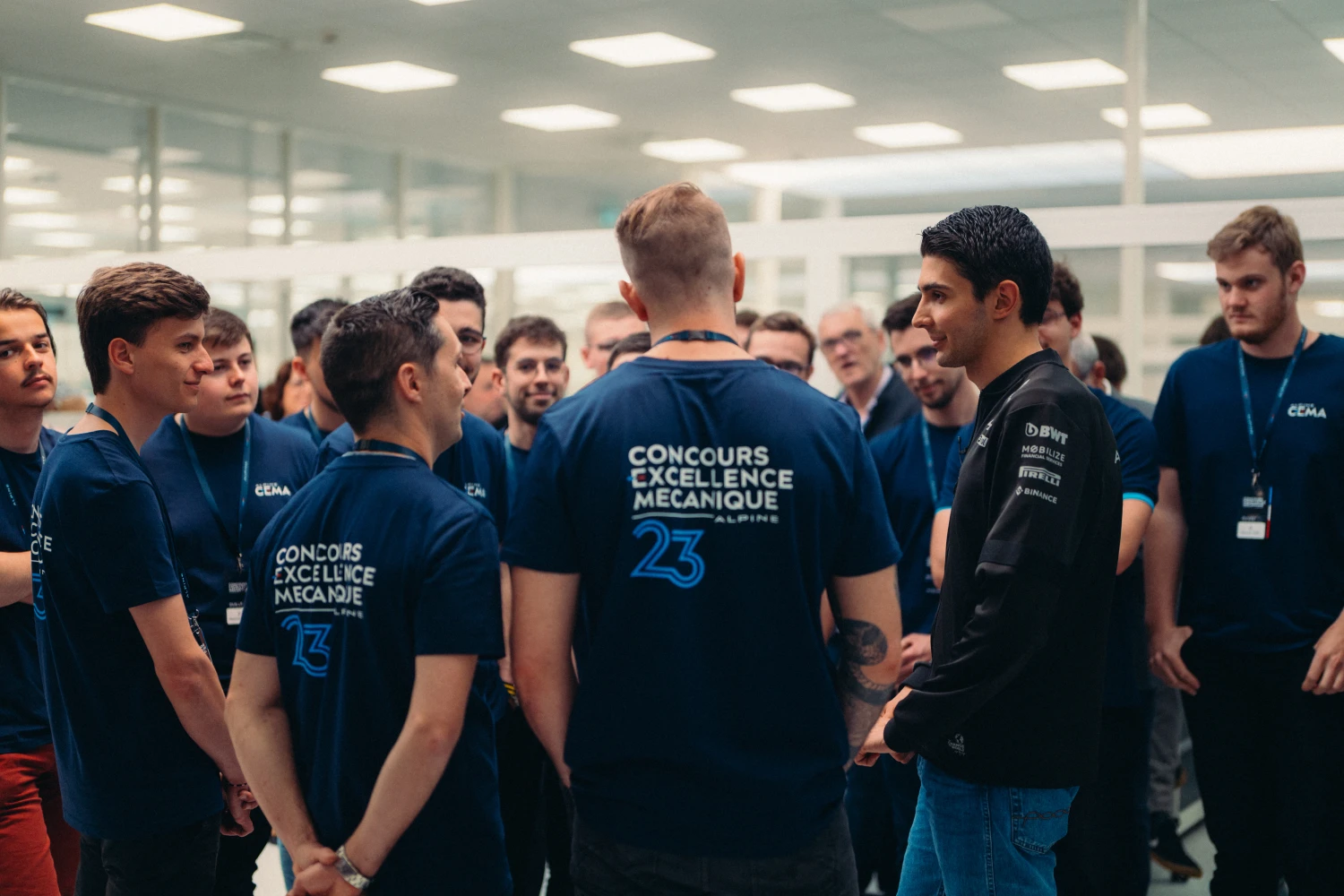 Esteban Ocon présent pour la finale du Concours Excellence Alpine 2023