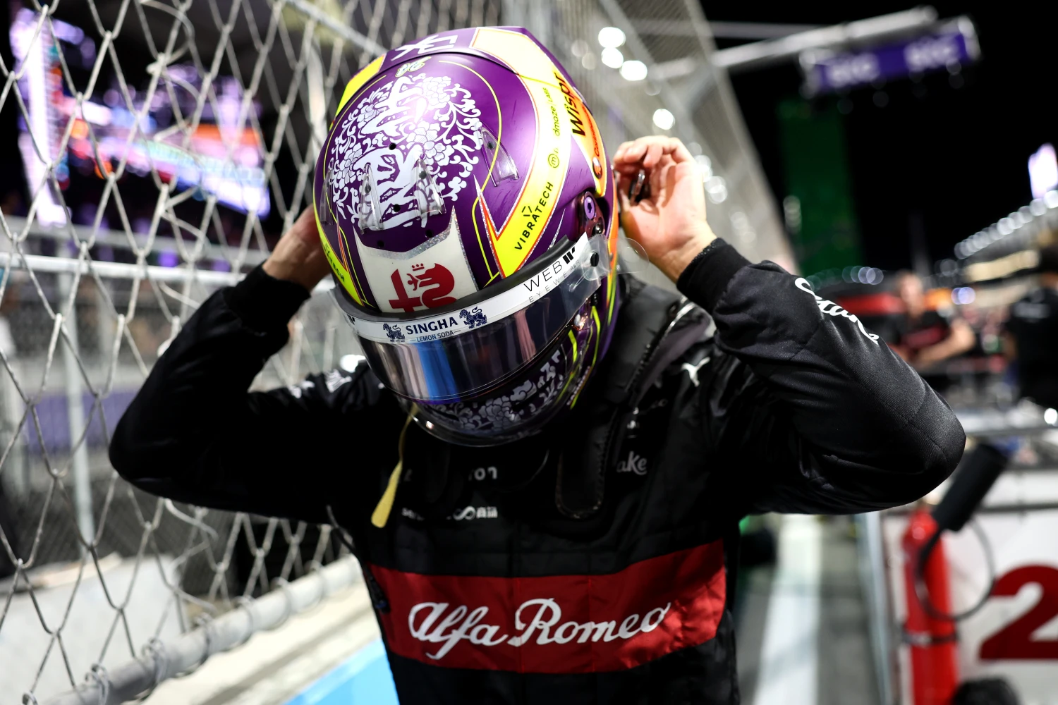 Guanyu Zhou dispose de nouveaux éléments moteur