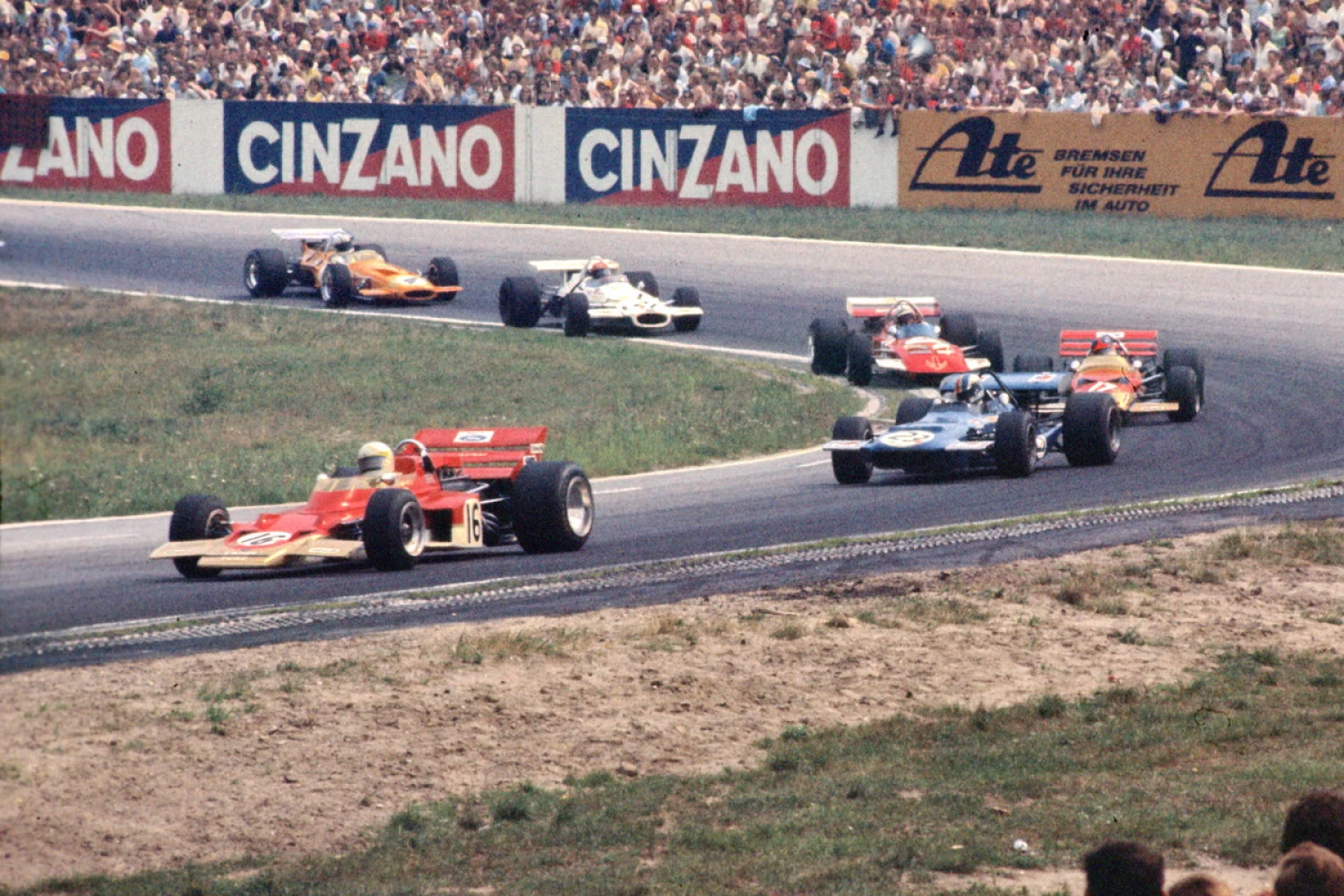 Les F1 de François Cevert présentées au public du salon Epoqu’Auto à Lyon