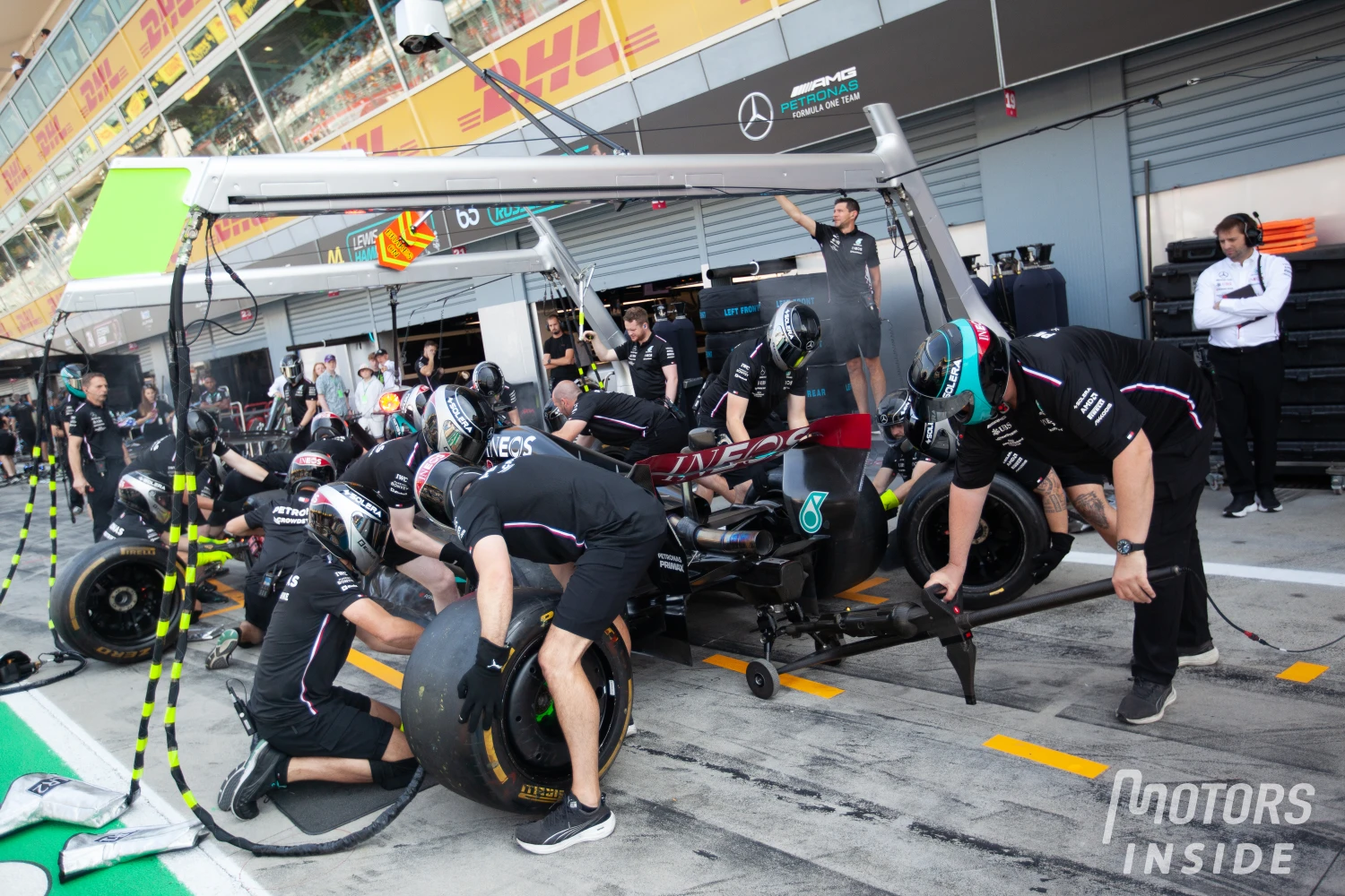 Mercedes doit revoir ses arrêts aux stands