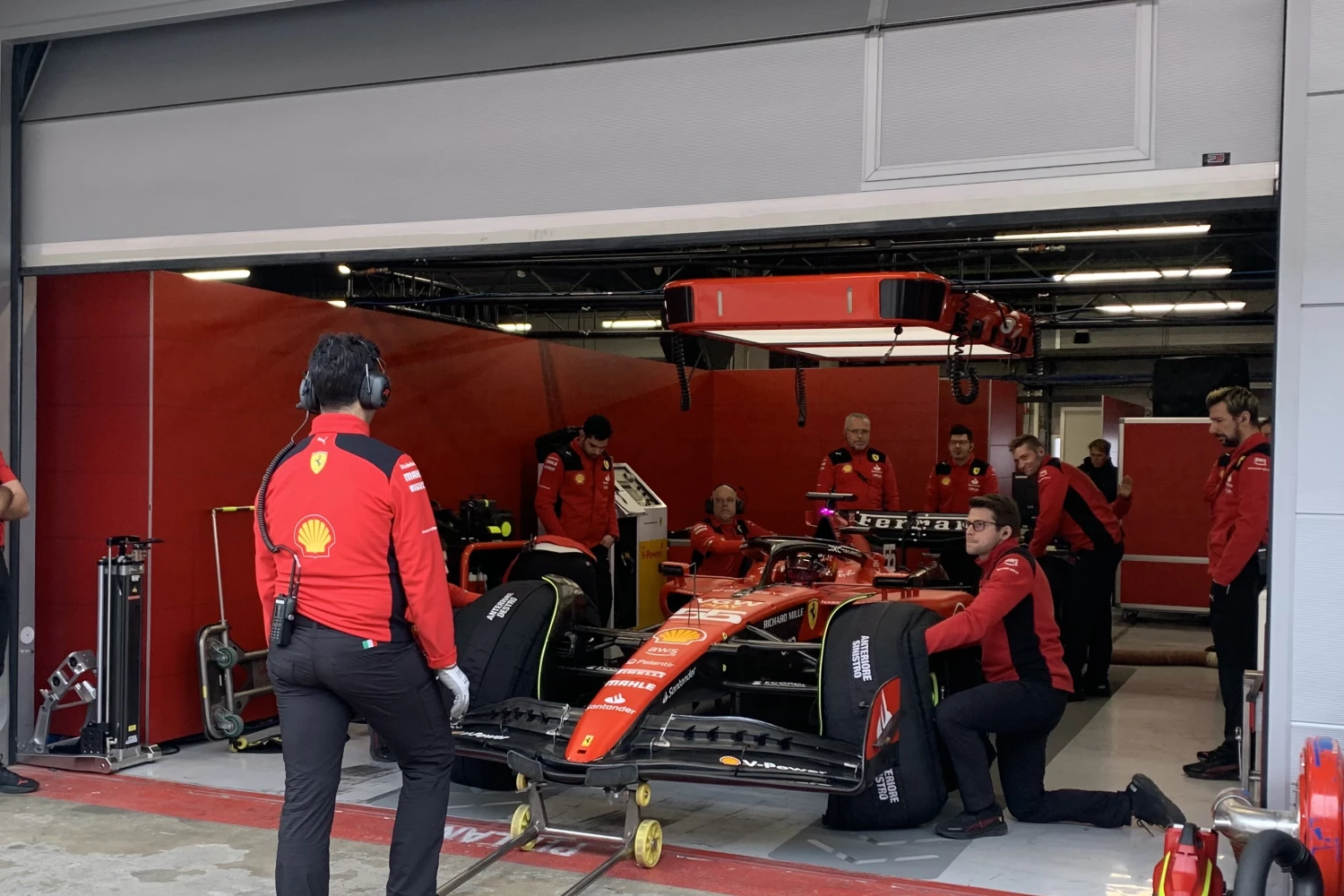 Spéculant sur l’arrivée de Lewis Hamilton et les résultats annuels de Ferrari, l’action en bourse décolle de 8%