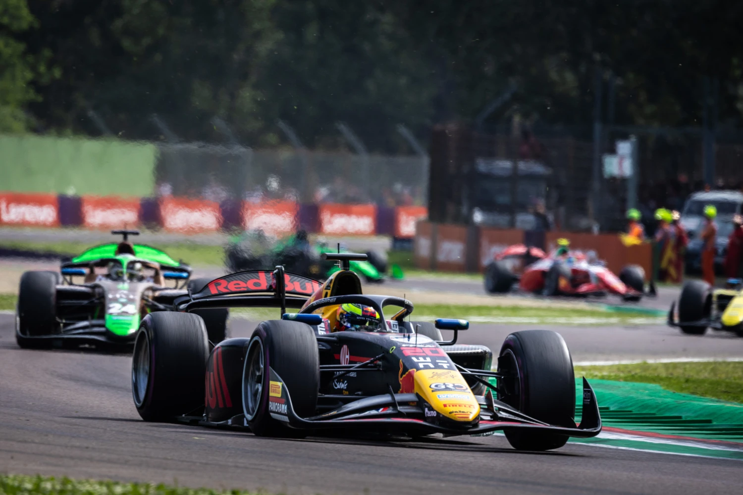 La F2 et la F3 dévoilent leur calendrier pour 2025