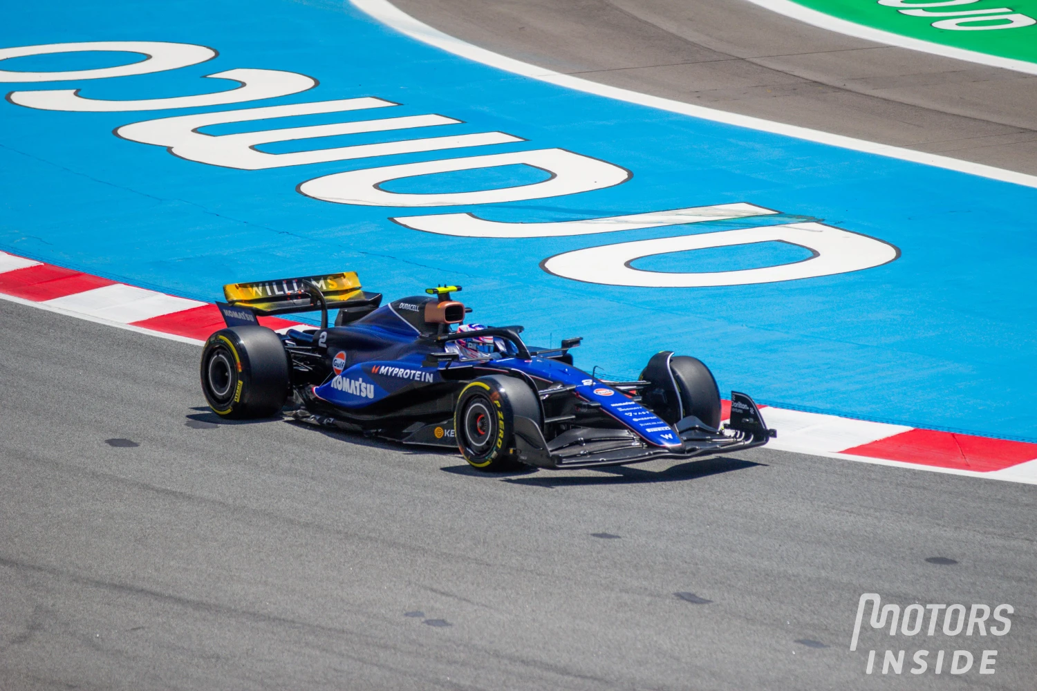 Logan Sargeant convoqué par les commissaires pour avoir gêné Lance Stroll