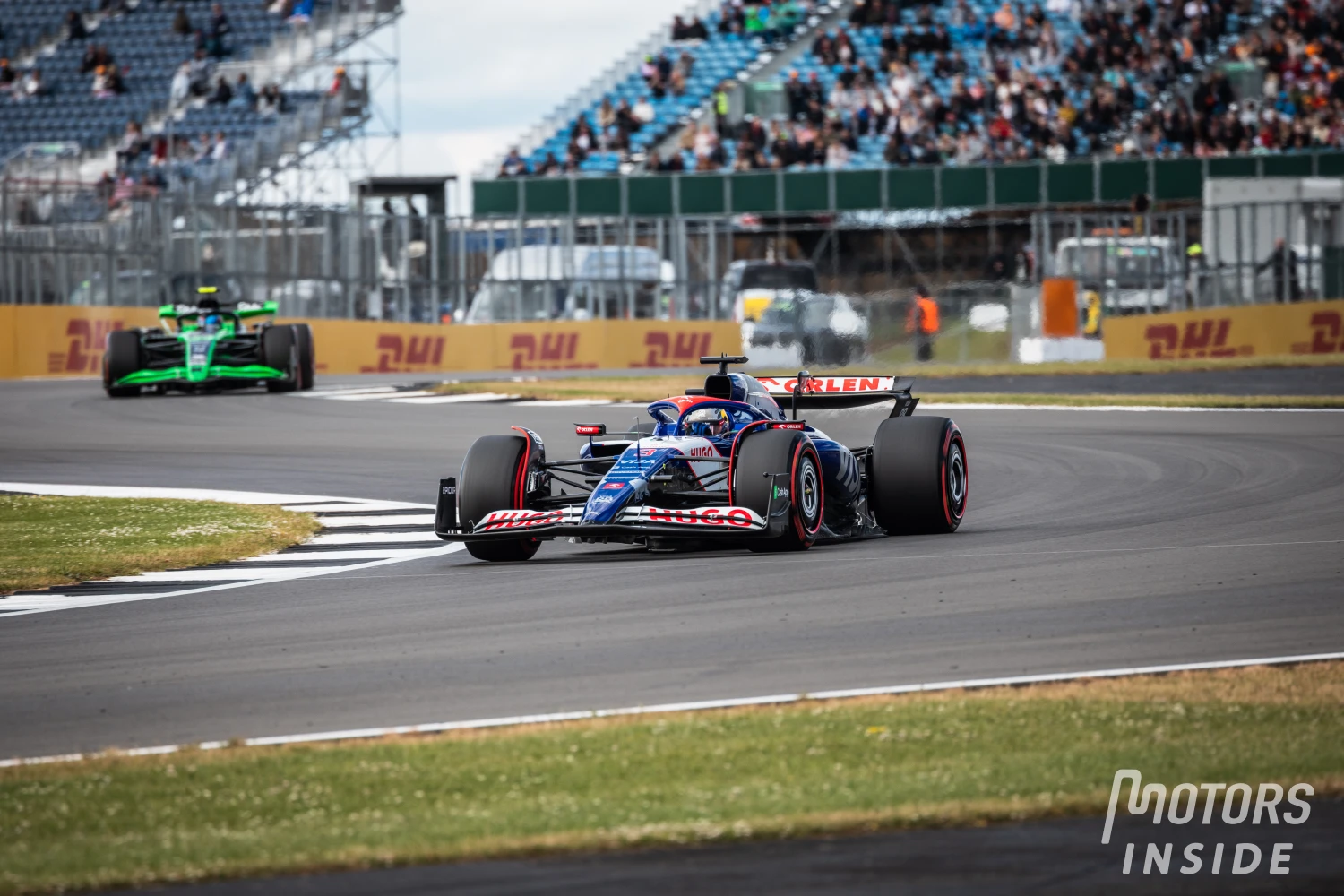 Daniel Ricciardo réprimandé par les commissaires après des zigzags dans la pitlane