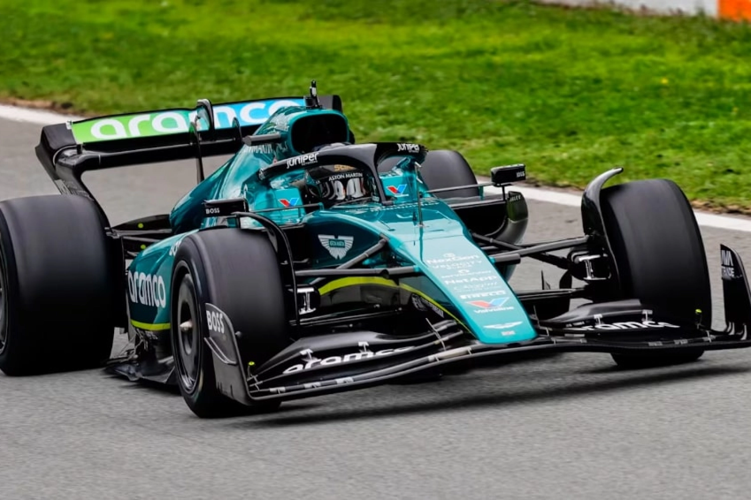 Aston Martin, première équipe à tester les pneus pour 2026