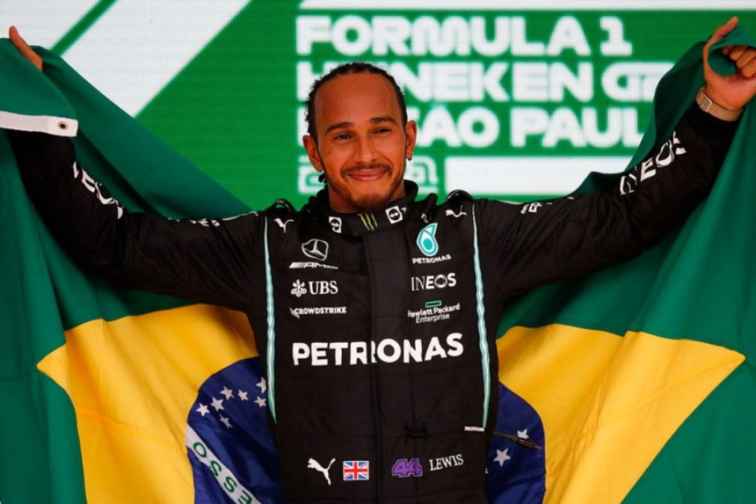 Lewis Hamilton pilotera la McLaren MP4/5B d’Ayrton Senna à Interlagos