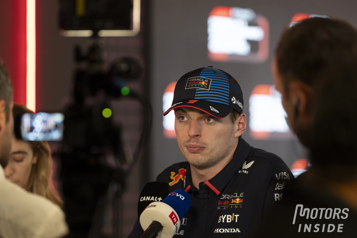 Le message à la radio de Max Verstappen, « idiots stupides » destiné à la FIA est passé inaperçu