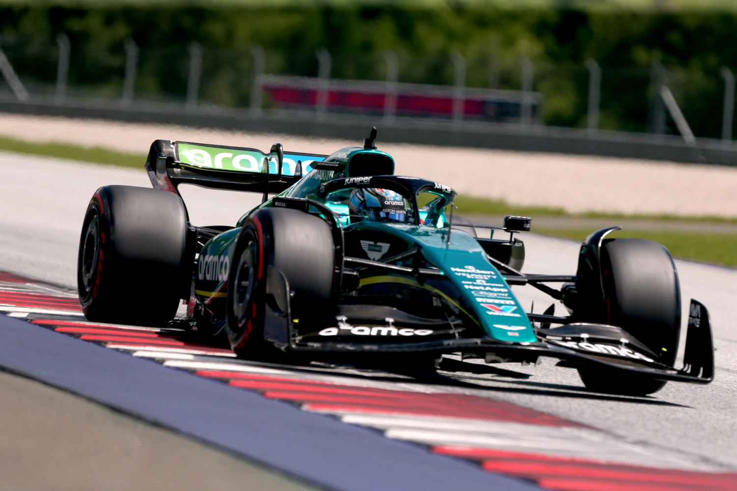 Alonso et Stroll au volant de l’AMR23 à Barcelone cette semaine