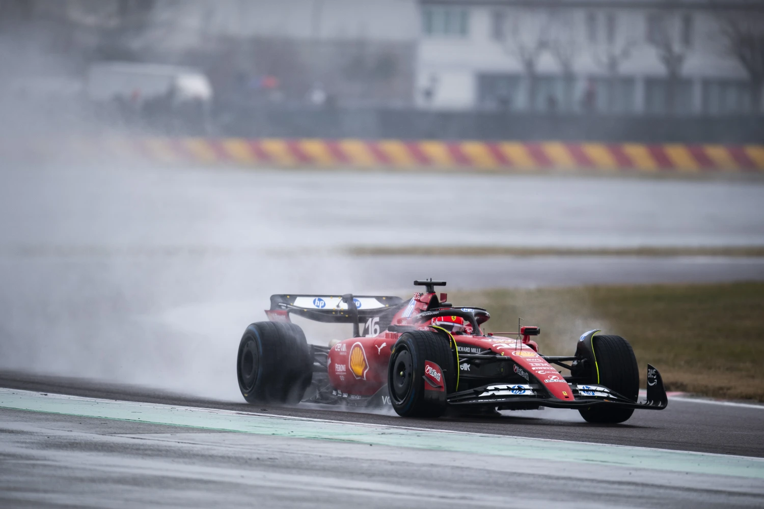 Hamilton aura trois courses pour s’adapter à sa nouvelle voiture