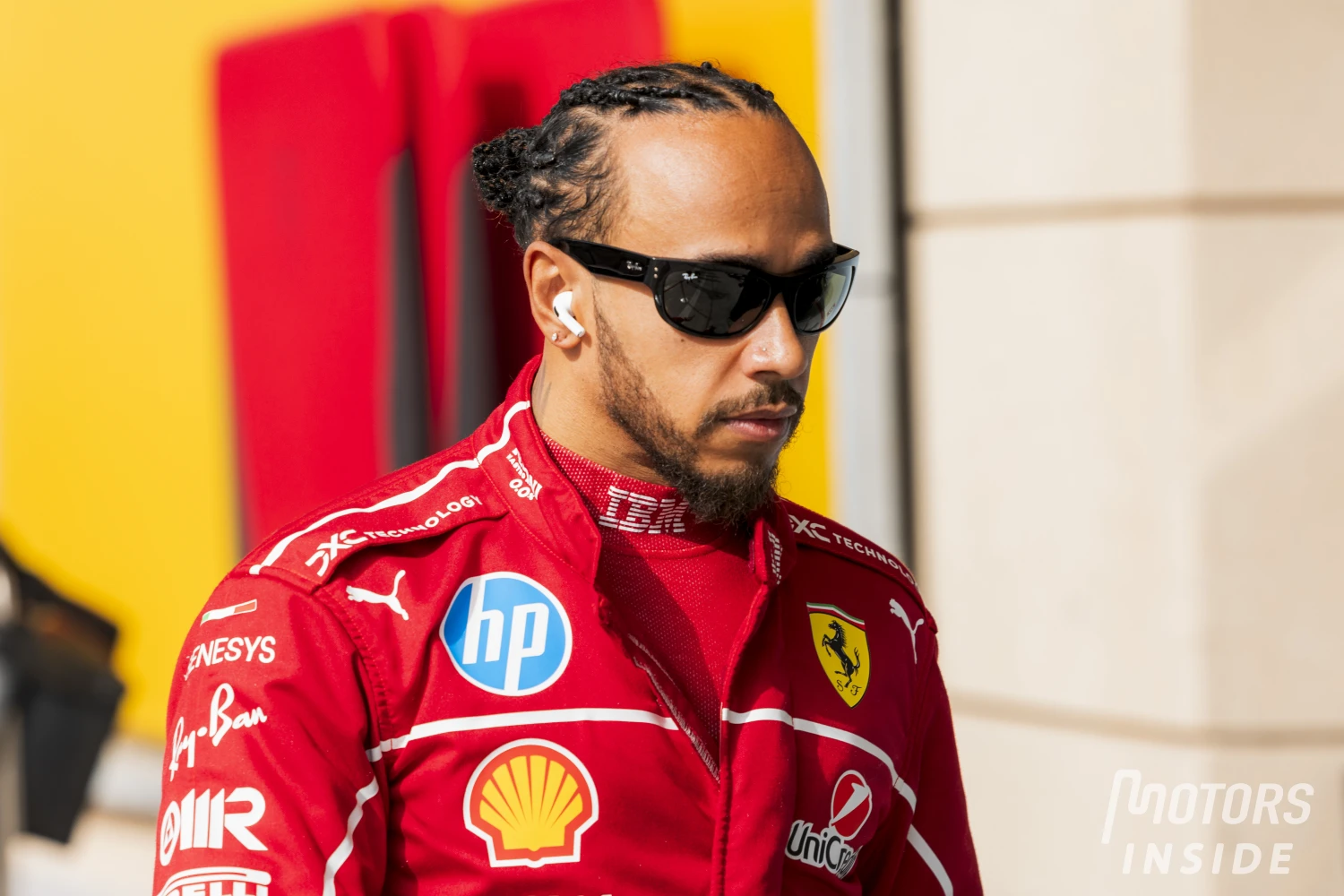 Lewis Hamilton raconte son transfert chez Ferrari : « J’avais accepté de ne jamais piloter pour Ferrari »