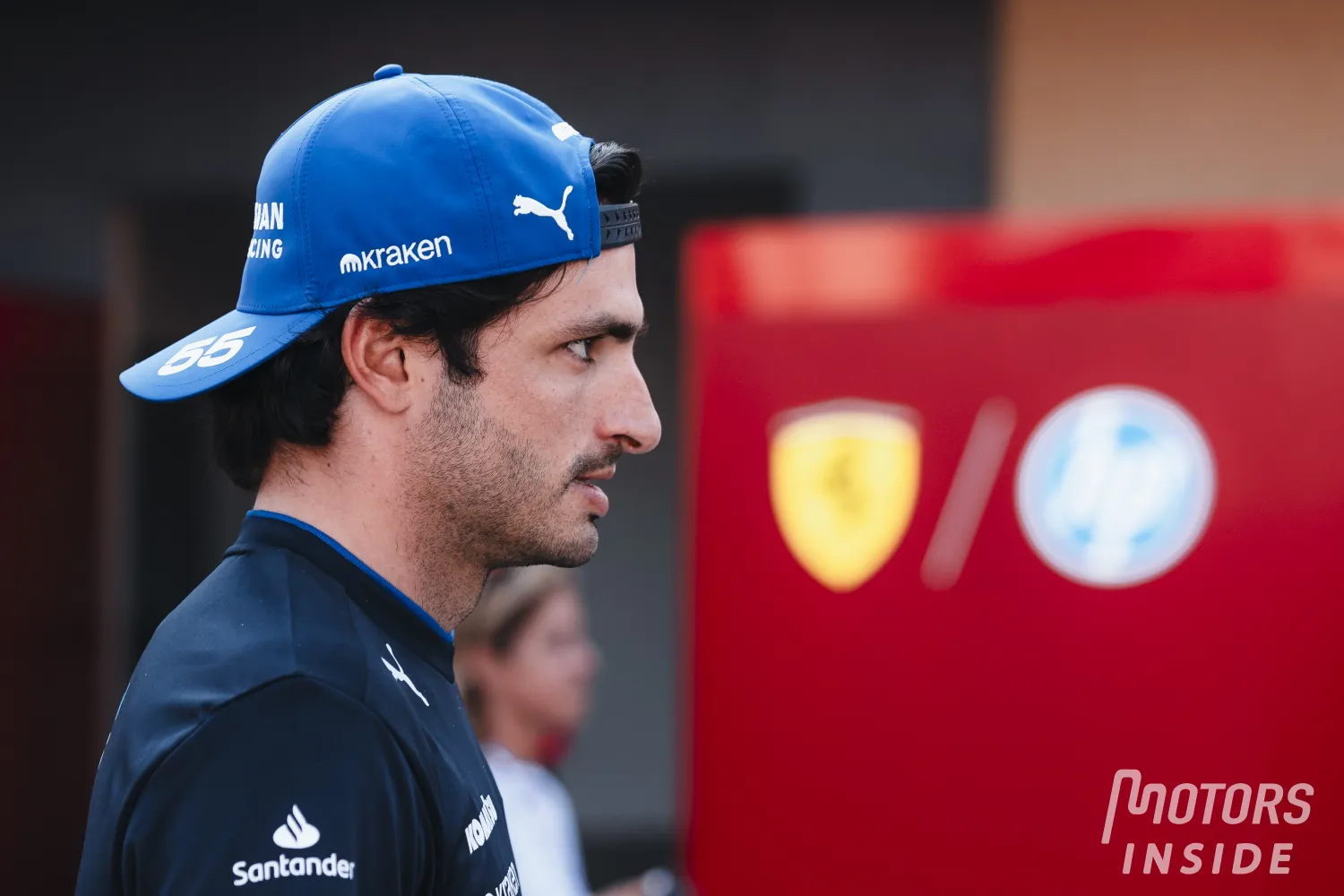 Carlos Sainz : « Je n’ai pas eu autant de mal face à Max Verstappen »