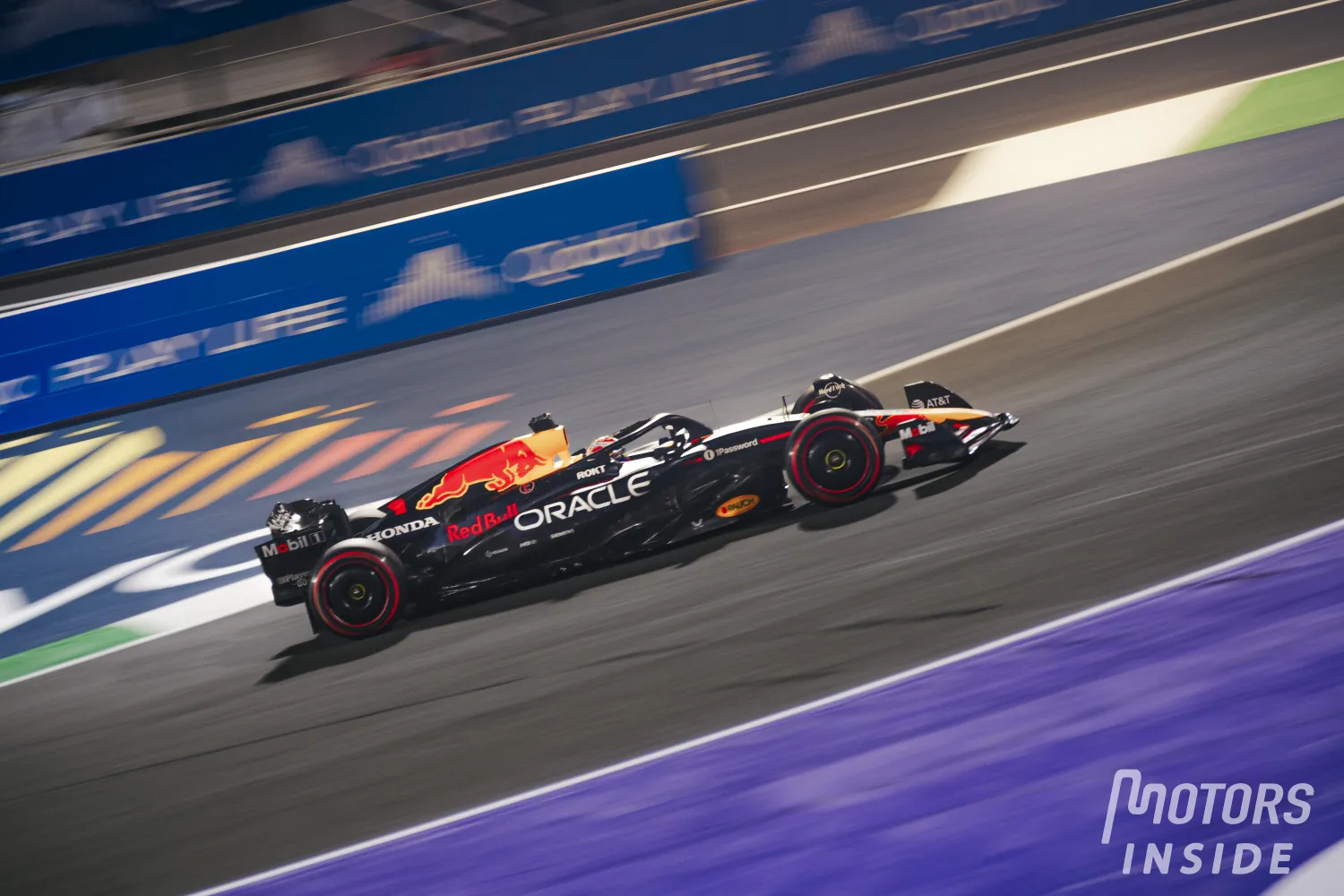 Grand Prix d’Arabie Saoudite – Qualifications : Verstappen arrache la pole à Piastri pour 10 millièmes, Norris dans le mur