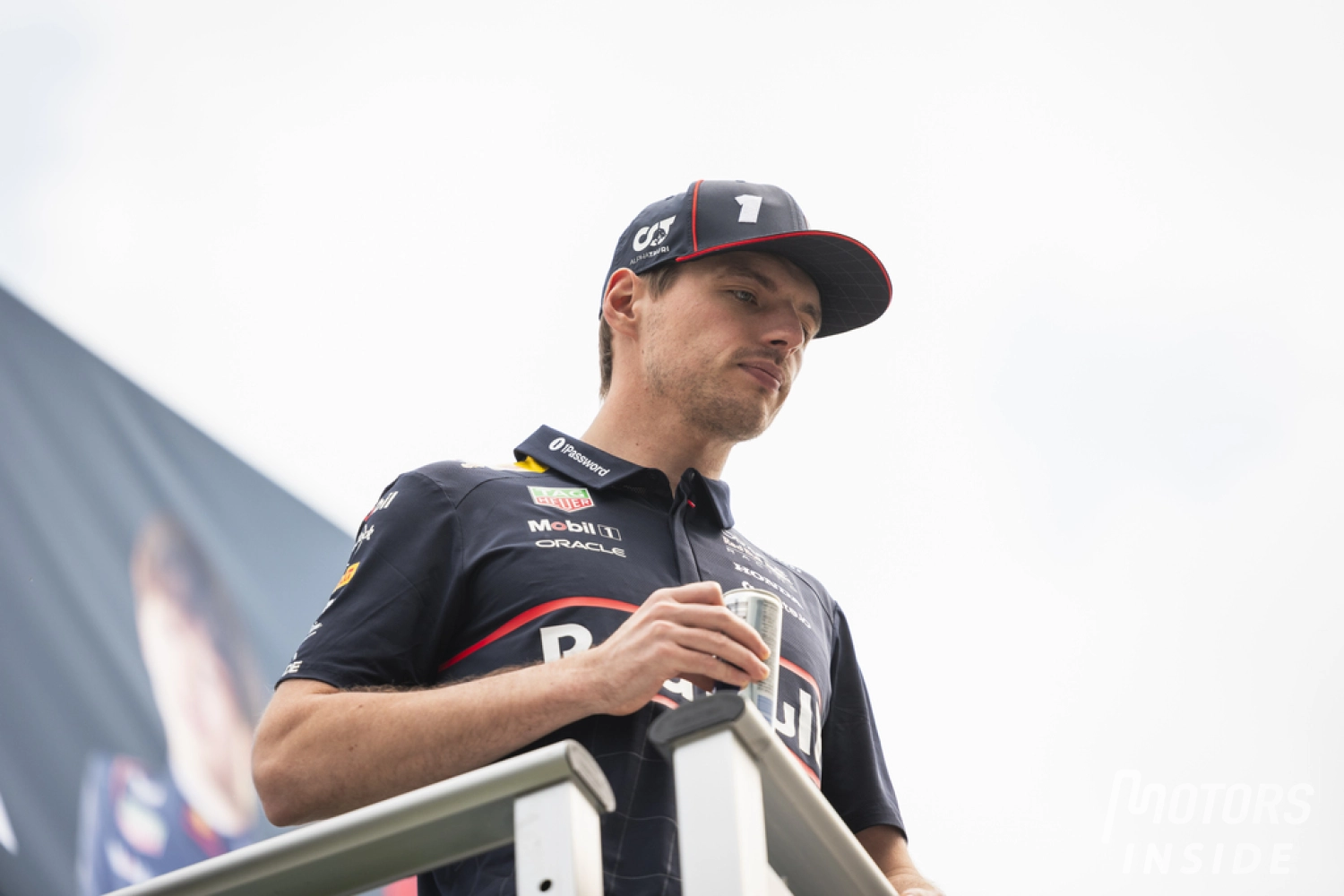 Derek Warwick suspendu par la FIA après des commentaires sur la pénalité de Verstappen