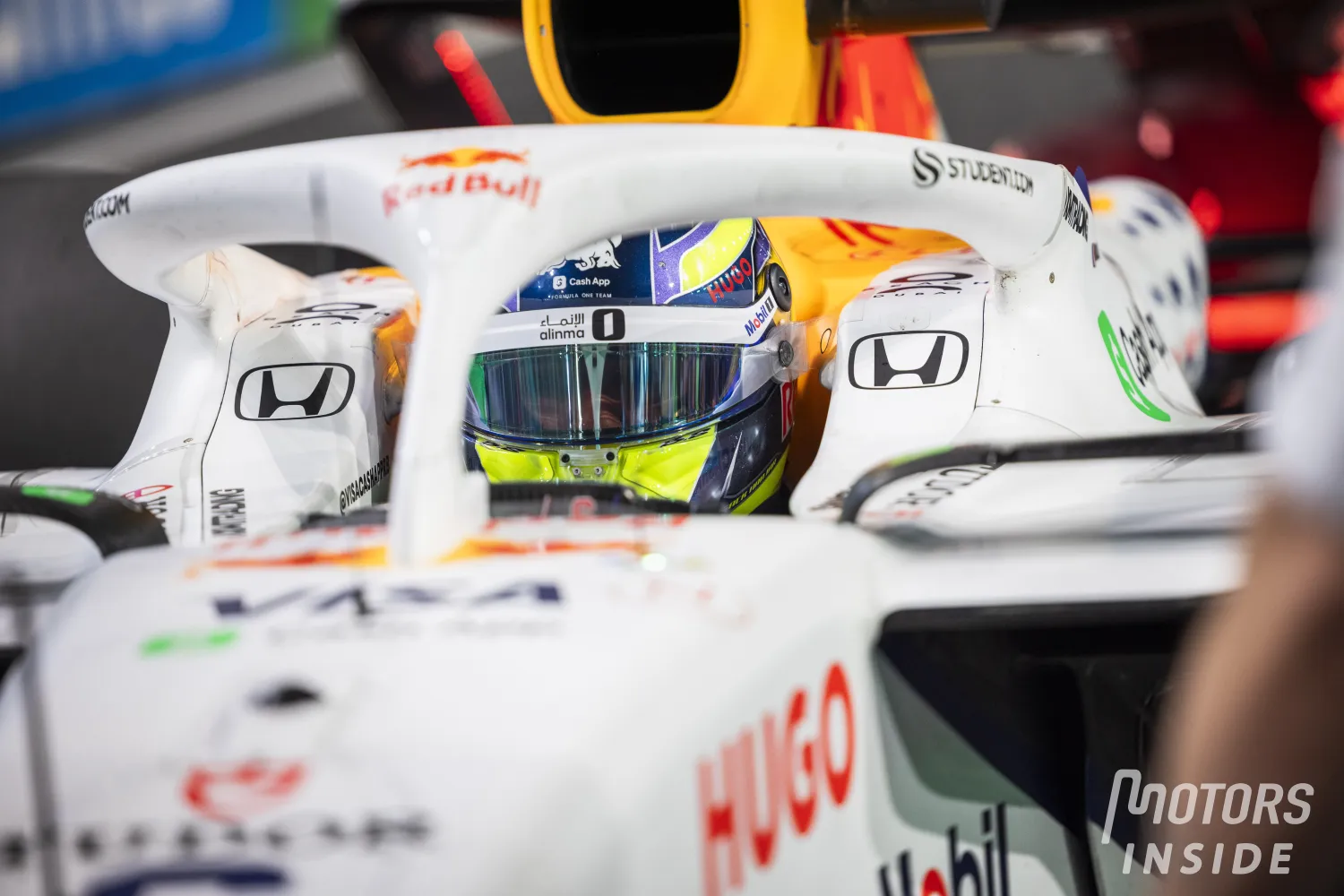 Geste “exceptionnel” d’Anthony Hamilton : le père d’Isack Hadjar lui rend hommage