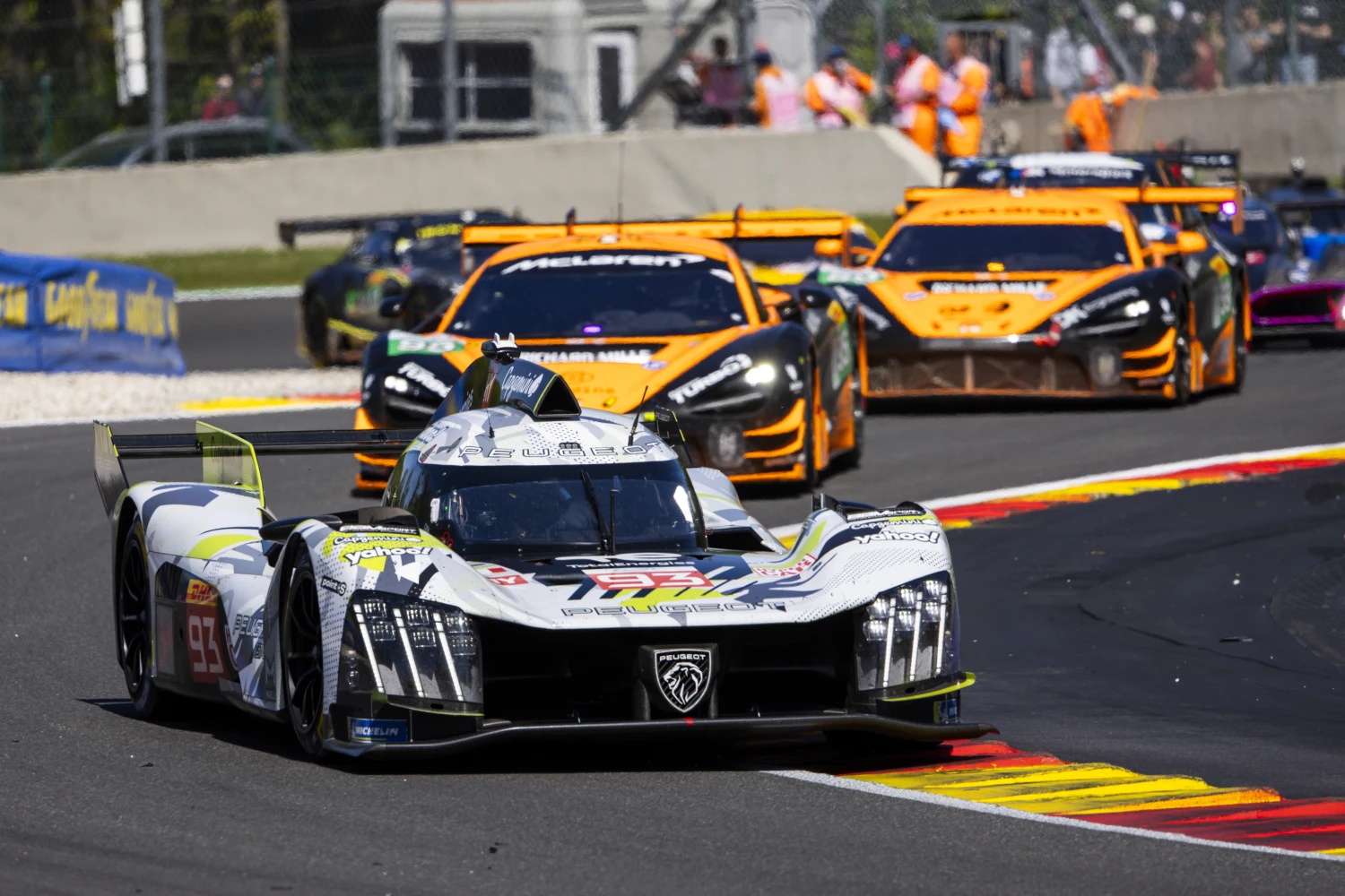 Peugeot prête à réaliser un gros coup aux 24 Heures du Mans