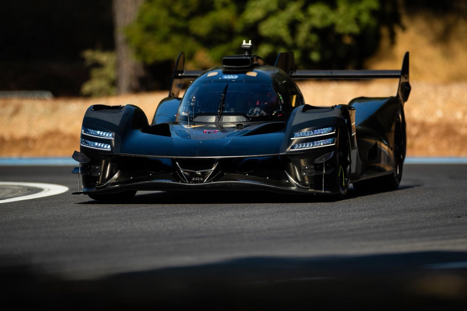 L’hypercar de chez Genesis Magma Racing a enfin pris la piste