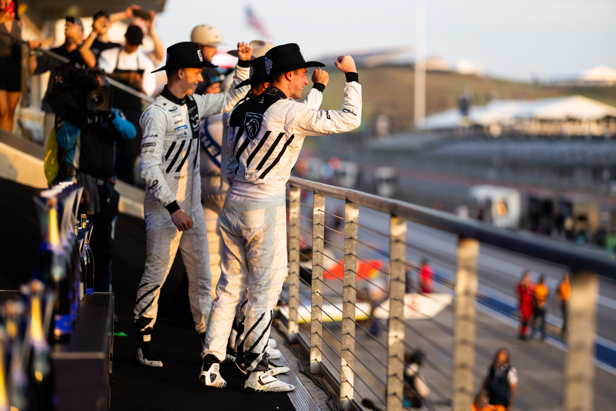 La Peugeot #94 est parvenue à se hisser sur le podium au Cota.