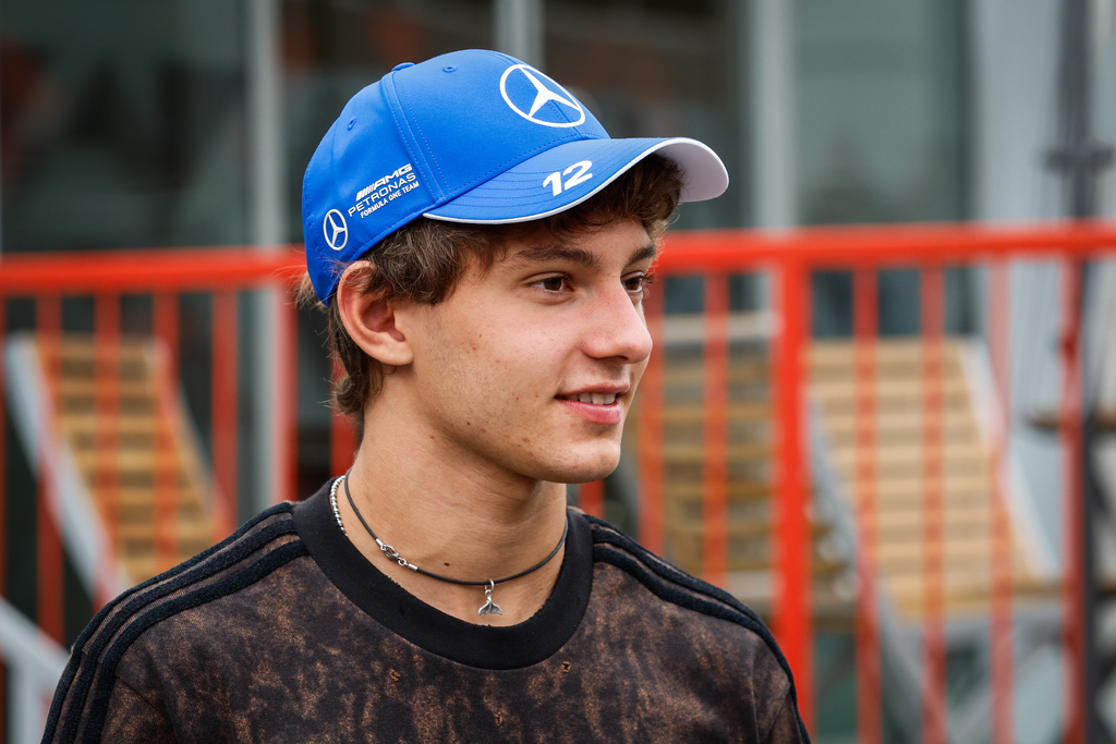 Kimi Antonelli réprimandé par les commissaires après les qualifications