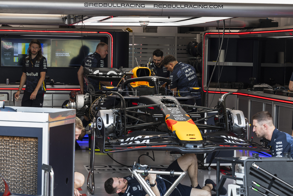 GP de Singapour : peu de nouveautés, Red Bull et Mercedes seules à innover