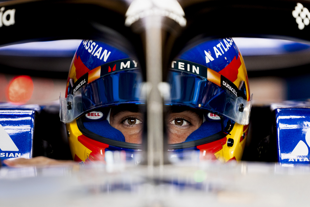 Carlos Sainz lourdement sanctionné après sa collision avec Antonelli à Austin