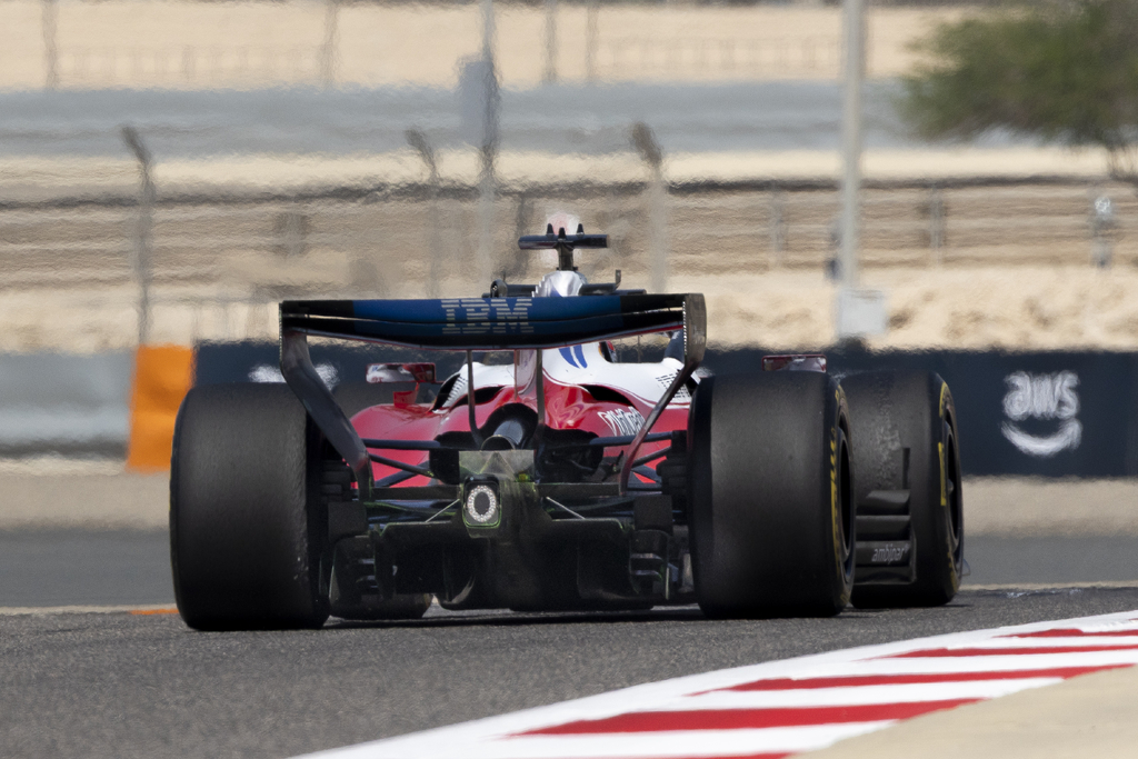 Pourquoi l&rsquo;aileron arrière de Ferrari fait autant parler de lui à Bahreïn