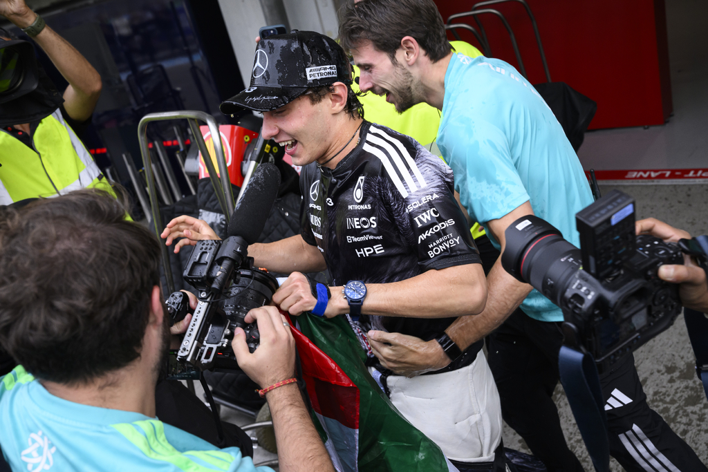 Kimi Antonelli entre dans l’histoire : le plus jeune leader du championnat du monde de F1